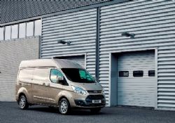 FORD TRANSIT CUSTOM'A YENİ ÜYE